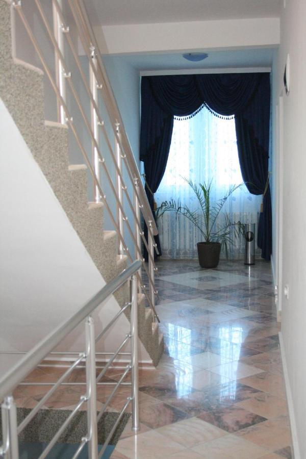 Hotel Manea Orszowa Zewnętrze zdjęcie