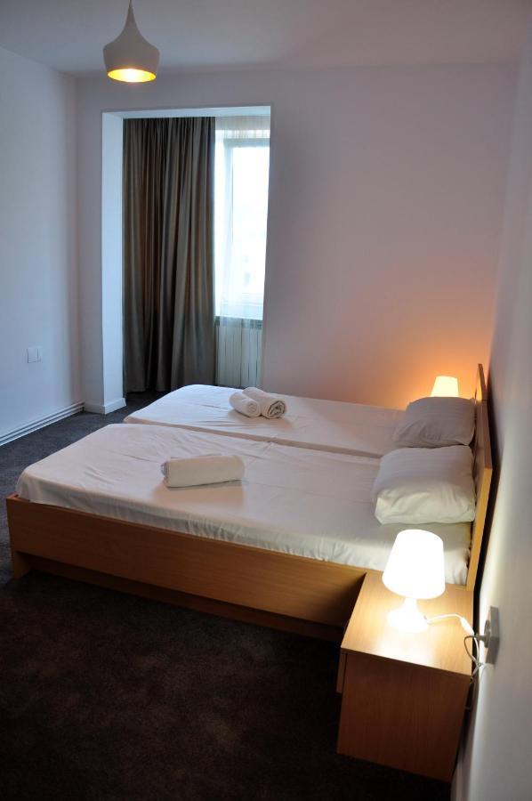Hotel Manea Orszowa Zewnętrze zdjęcie