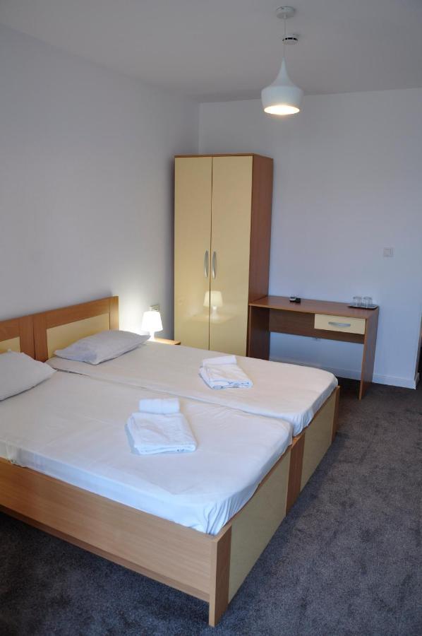 Hotel Manea Orszowa Zewnętrze zdjęcie
