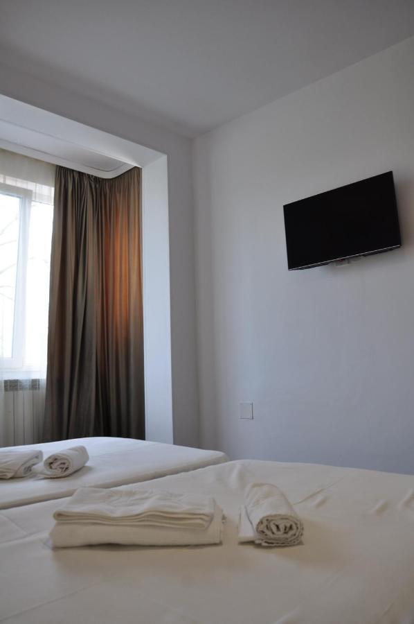 Hotel Manea Orszowa Zewnętrze zdjęcie