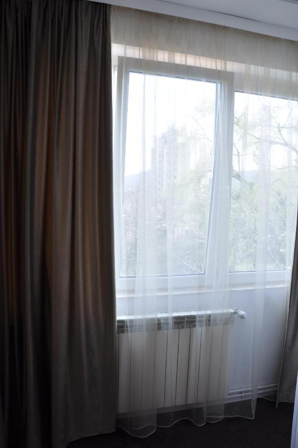 Hotel Manea Orszowa Zewnętrze zdjęcie