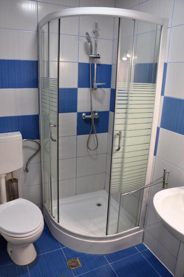 Hotel Manea Orszowa Zewnętrze zdjęcie
